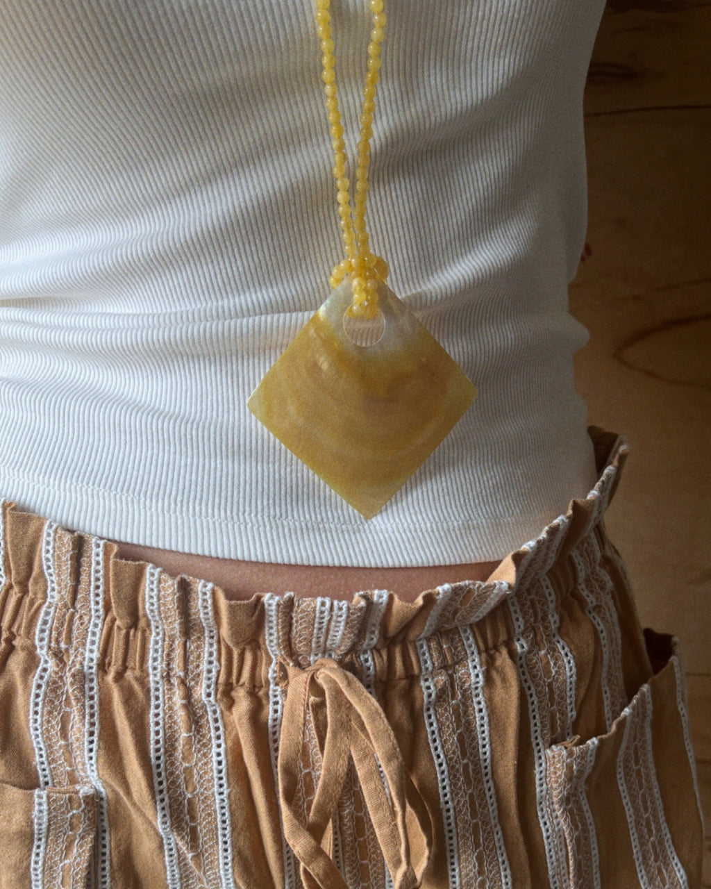 Dawn Shell Necklace no. 01