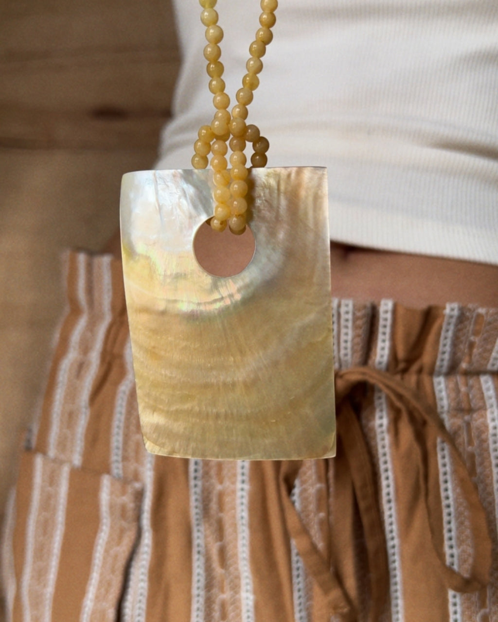 Dawn Shell Necklace no. 01