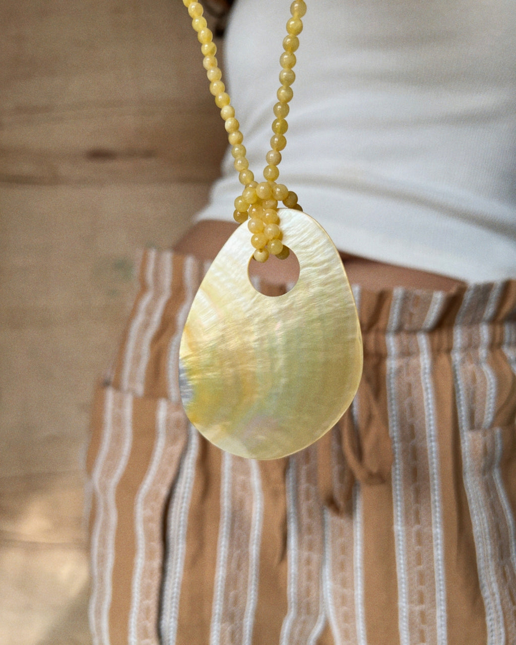 Dawn Shell Necklace no. 01